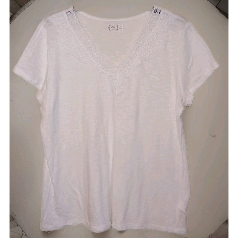 Maurices 24/7 Lace V-Neck Top Women XL White Slub Knit Crochet Short Sleeve